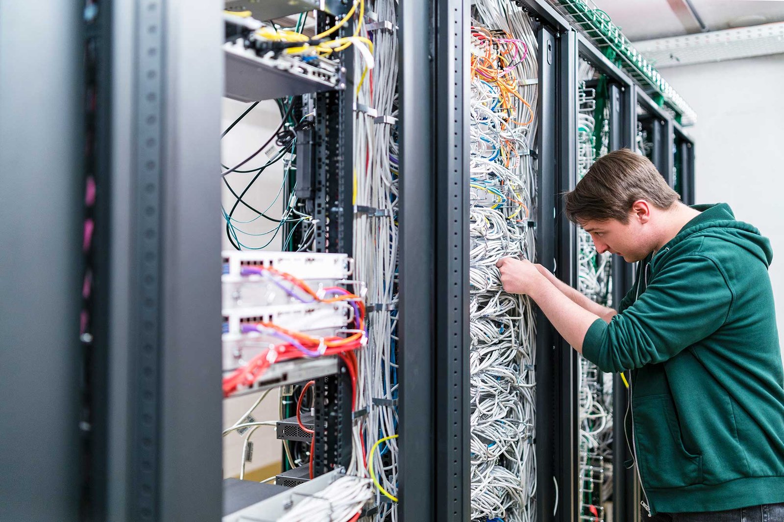 Light Speed Servers and Internet 2026