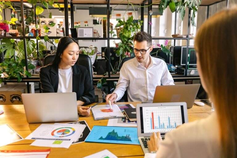 How Advertising Influences Consumer Behavior 2026